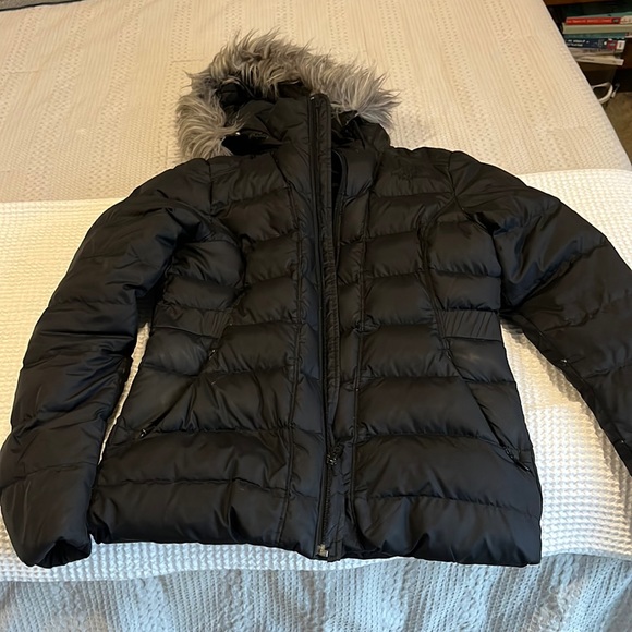 North face puffer with fur hood - Picture 1 of 4